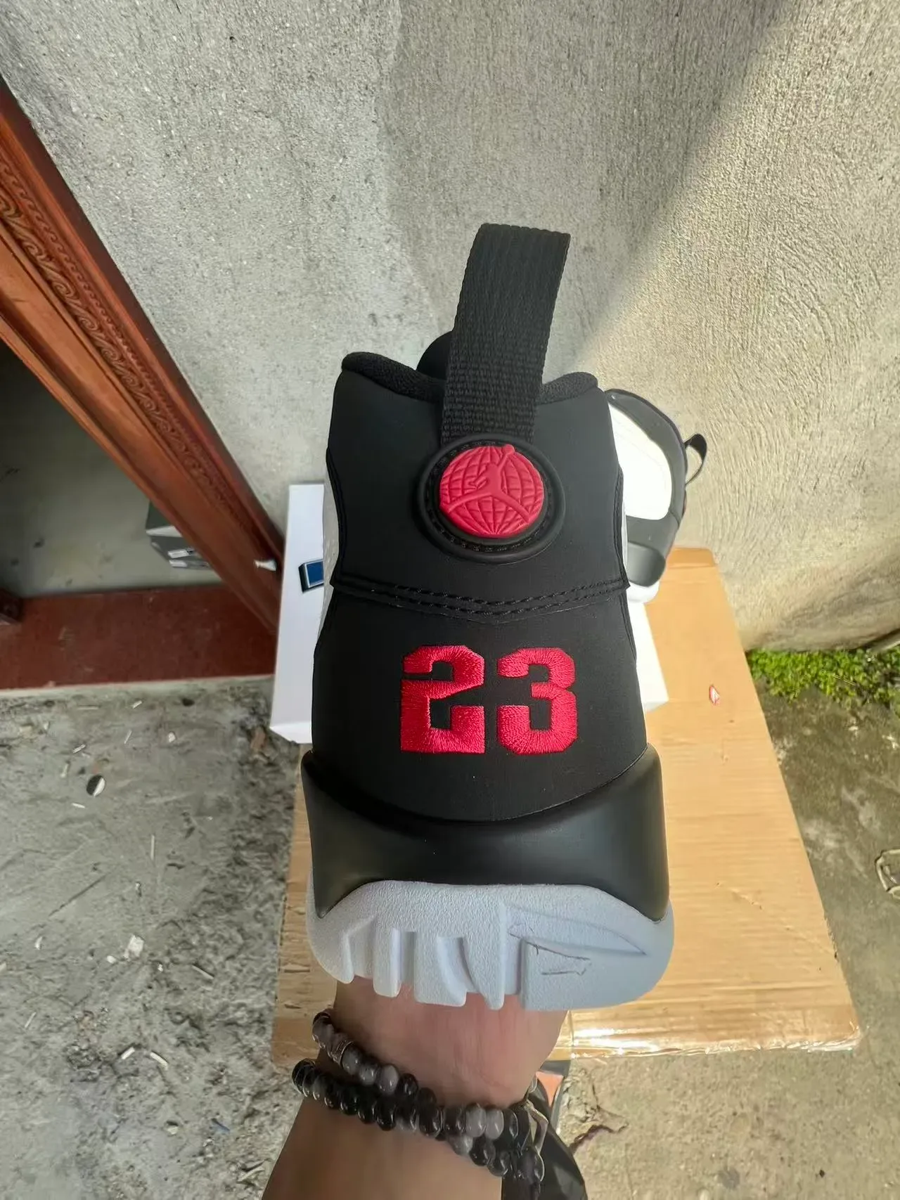 Nike Air Jordan 11 Tune Squad 白黑蓝篮球鞋 9