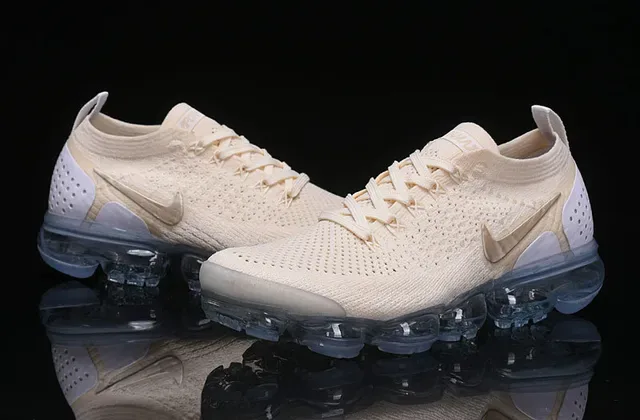 Nike Air VaporMax Flyknit Off-White Lifestyle Sneakers 14