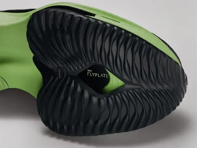 Nike Air Zoom Alphafly Black Lime Green Running Shoes 2