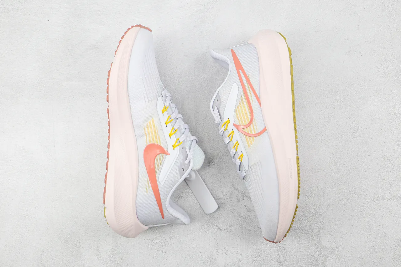 Nike Air Zoom Pegasus Gris Rose Empeigne en Tissu Engineered Plateforme Large Semelle Médiane Chaussures de Running 2