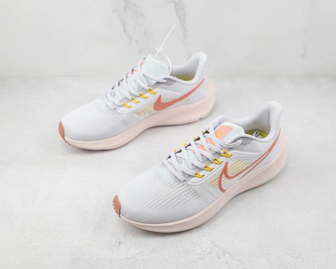 Nike Air Zoom Pegasus Gris Rose Empeigne en Tissu Engineered Plateforme Large Semelle Médiane Chaussures de Running 4
