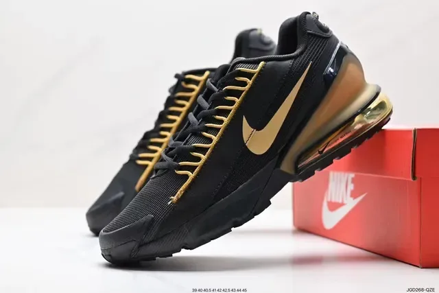 Nike 黑金网面 Swoosh 系带生活休闲鞋 4