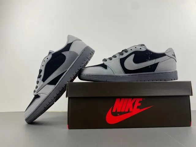 Nike Black Gray Low-Top Perforated Toe Lifestyle Sneakers 15