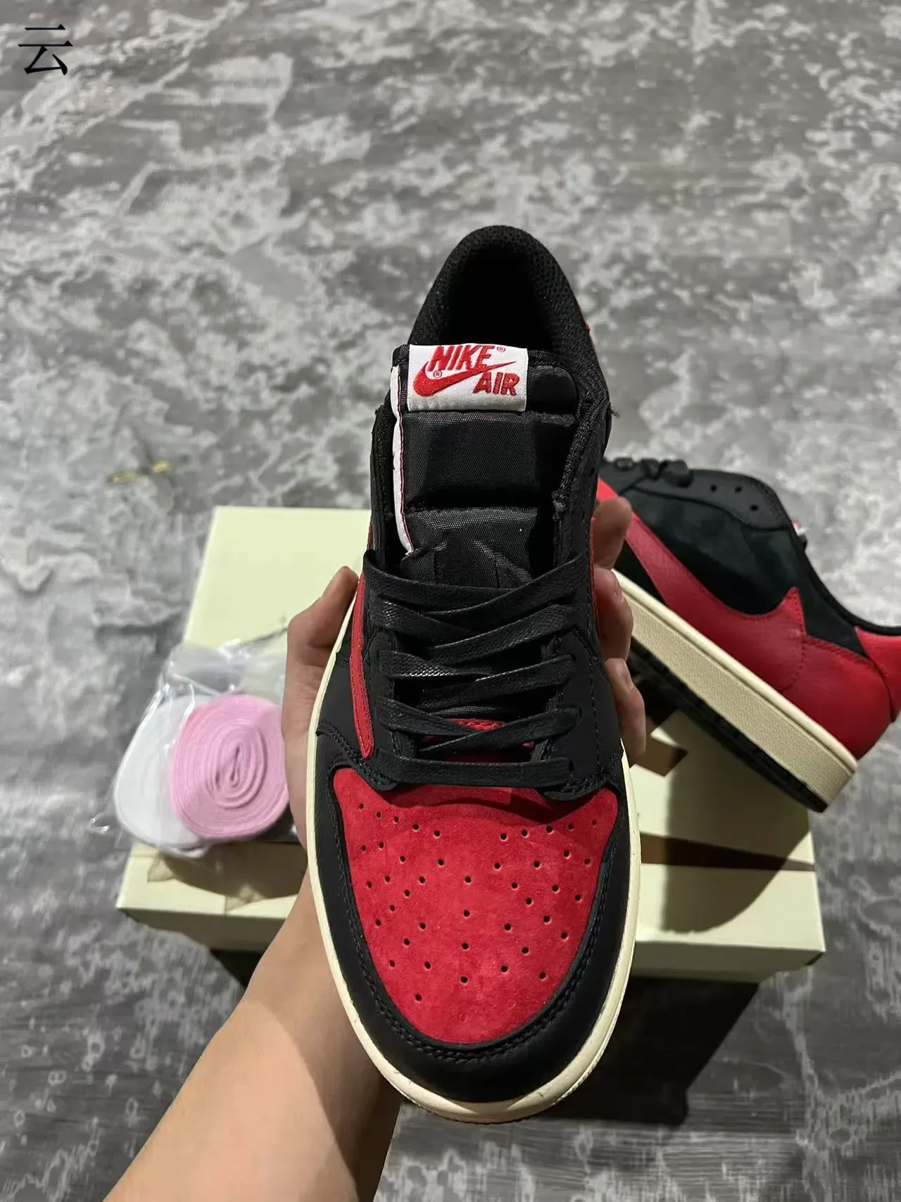Nike Zapatillas Lifestyle de Cuero-Suede Paneladas Negro Rojo Bajas 3
