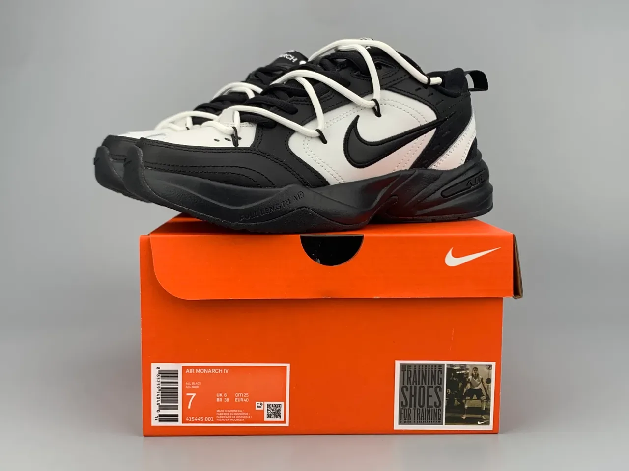 Nike Chaussures Lifestyle Noir Blanc Semelle Médiane Chunky Sculptée En Cuir Synthétique Et Cuir Supérieur En Couches 2