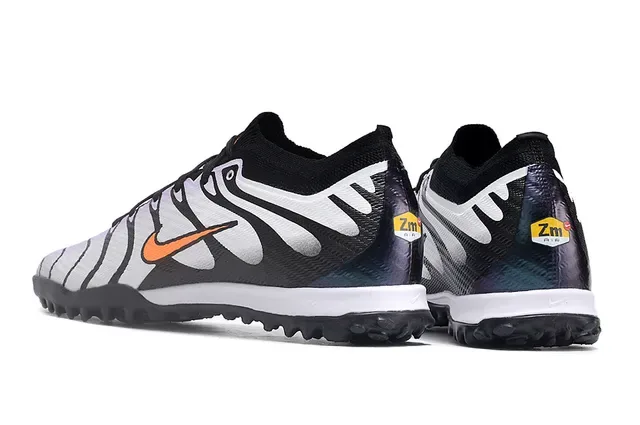 Nike Black White Low-Cut Knit Upper Wave-Patterned Synthetic Overlays Turf Soccer Shoes 4