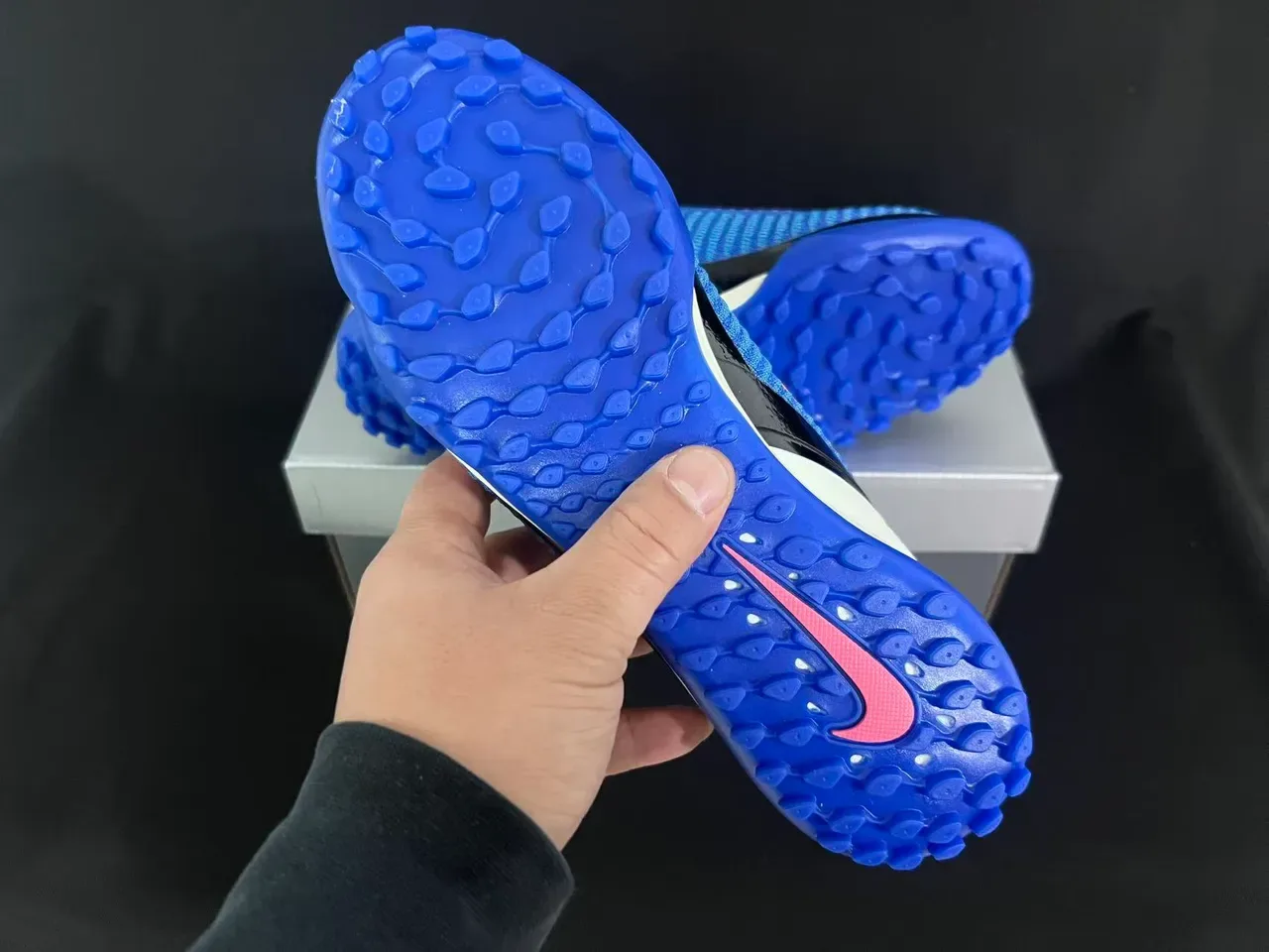 Nike Blue Pink Knit Upper Outsole Turf Soccer Shoes 2