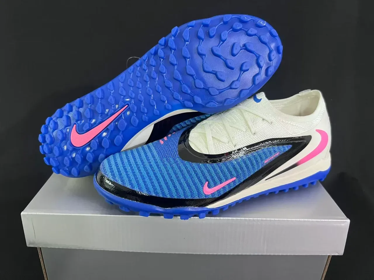 Nike Blue Pink Knit Upper Outsole Turf Soccer Shoes 8