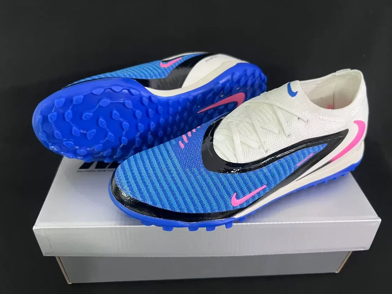 Nike Blue Pink Knit Upper Outsole Turf Soccer Shoes 9