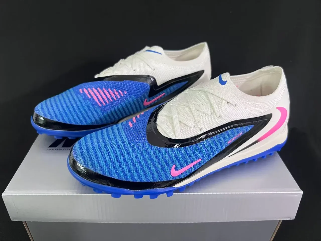 Nike Blue Pink Knit Upper Outsole Turf Soccer Shoes 10