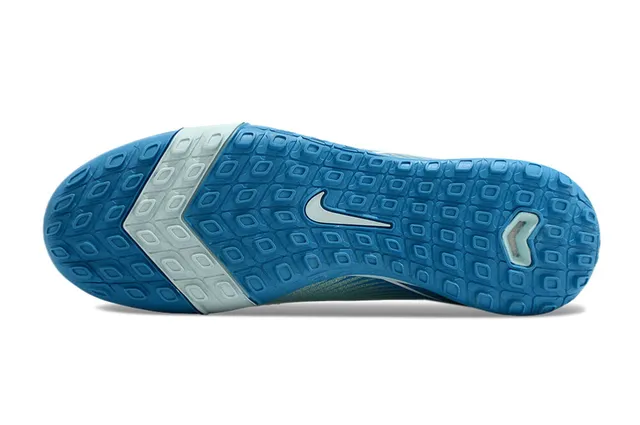 Nike Blue White Knit Upper Low-Cut Silhouette Indoor Soccer Shoes 6
