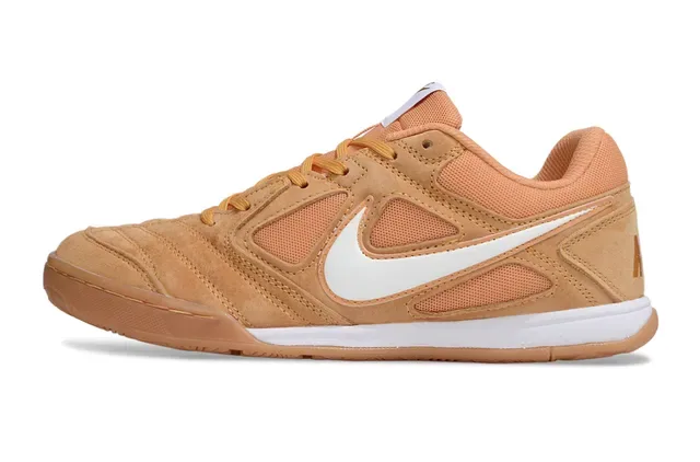 Nike سنيكرز بني أبيض لوتوب سويد ميش 2
