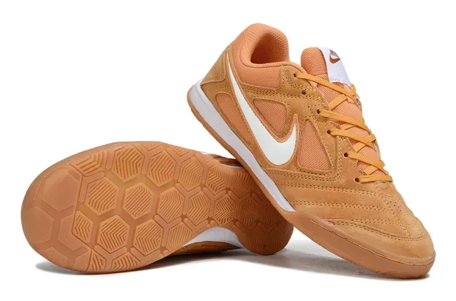 Nike سنيكرز بني أبيض لوتوب سويد ميش 6