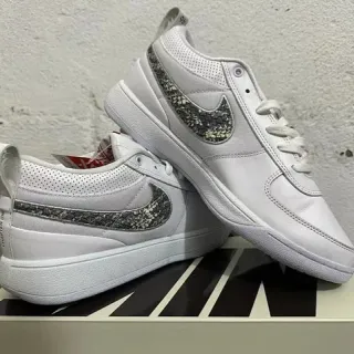 Nike Court Legacy أبيض فضي جلد الثعبان أحذية أسلوب الحياة الرياضي