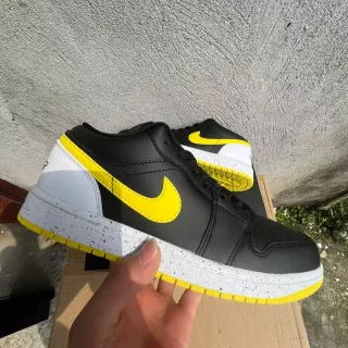 Nike Dunk Low أسود أصفر أبيض منقطة حذاء رياضي lifestyle