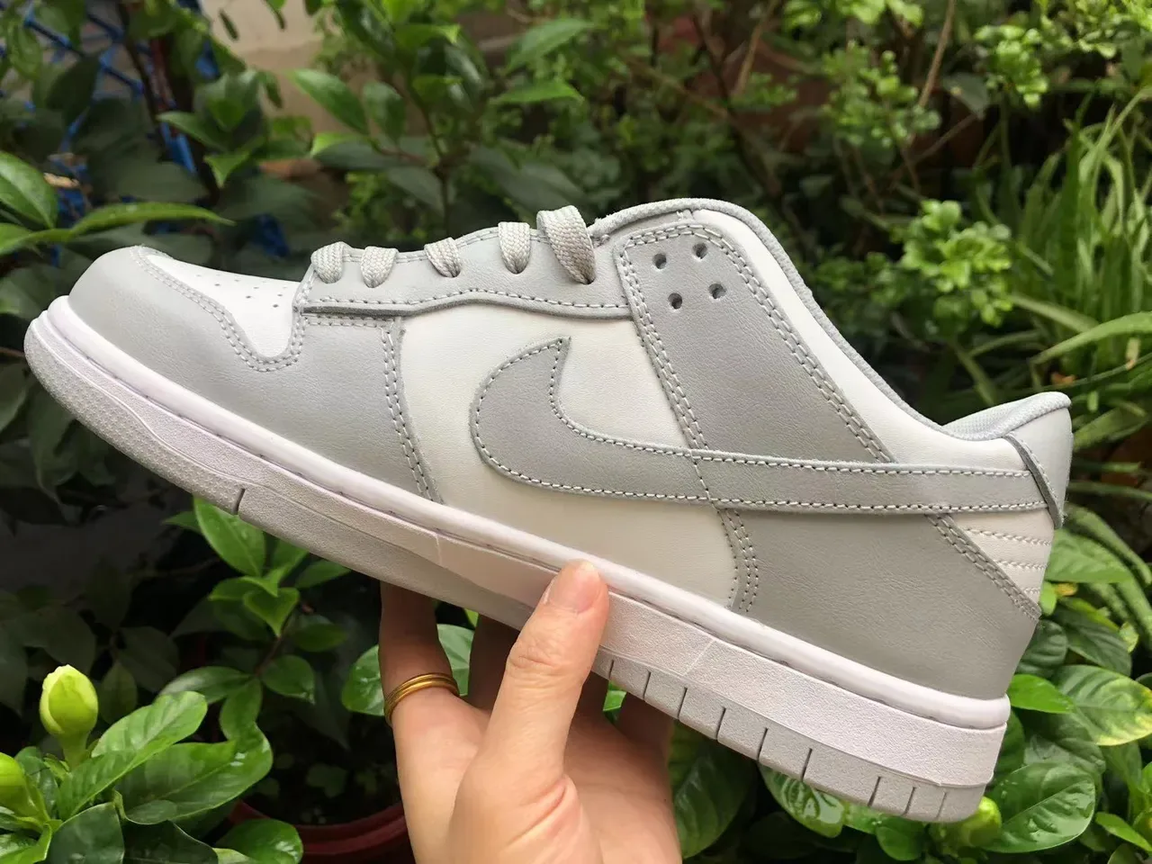 Nike Dunk Low Light Gray Lifestyle Sneakers 4