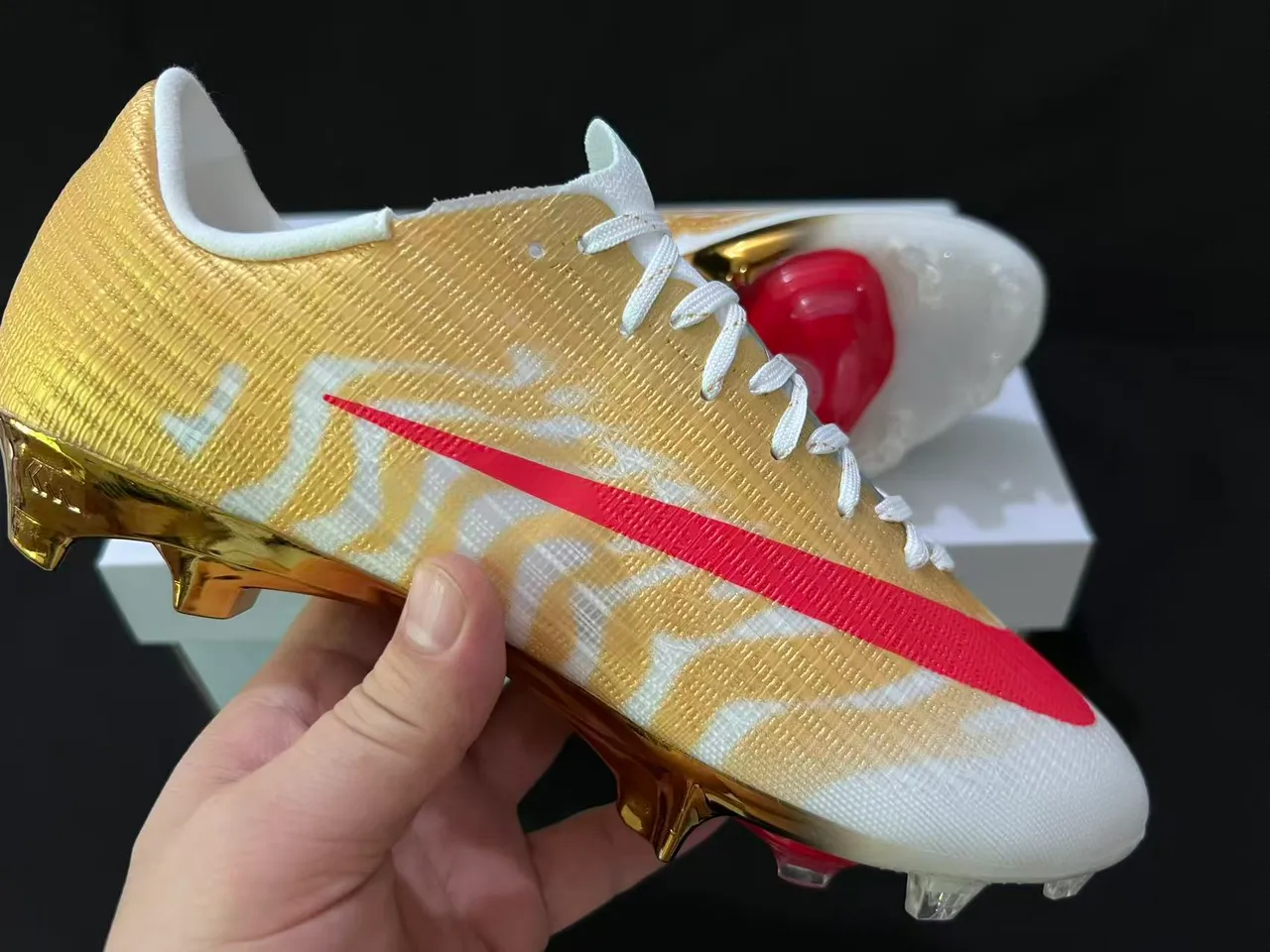 Nike Gold Red Metallic Knit Upper Swoosh Accent Firm-Ground Soccer Shoes 6