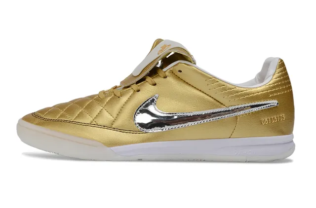 Nike Sapatos de futebol indoor de couro com ponta acolchada em ouro, prata e metálico 6