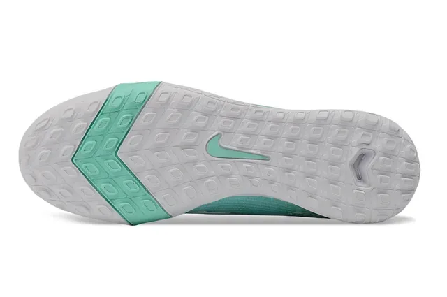 Nike أحذية كرة القدم الداخلية منخفضة القطعة أعلى نسيج أخضر وأبيض 6