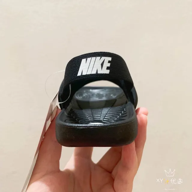 Nike Kawa Slide White and Black Kids Slippers 16