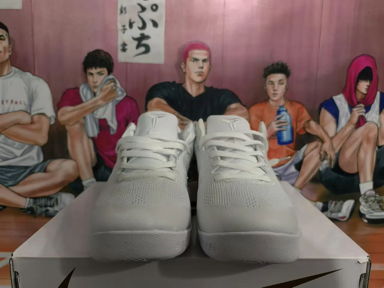 Nike Kyrie White Silver Knit Mesh Mid-Cut Basketball Shoes 4