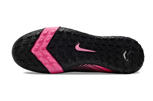 Nike Phantom GT Black Pink Knit Upper Low-Cut Collar Turf Soccer Shoes 6