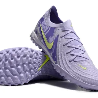 Nike Phantom GT Sapatos de futebol para grama com upper de knit engineered sistema de cadarço assimétrico em roxo e verde