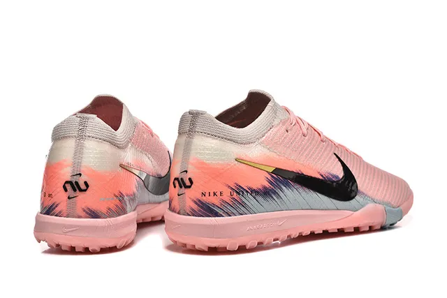 Nike Phantom GT Turf وردي أسود فرشاة Turf أحذية كرة القدم 5