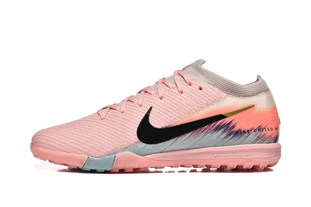 Nike Phantom GT Turf وردي أسود فرشاة Turf أحذية كرة القدم 10