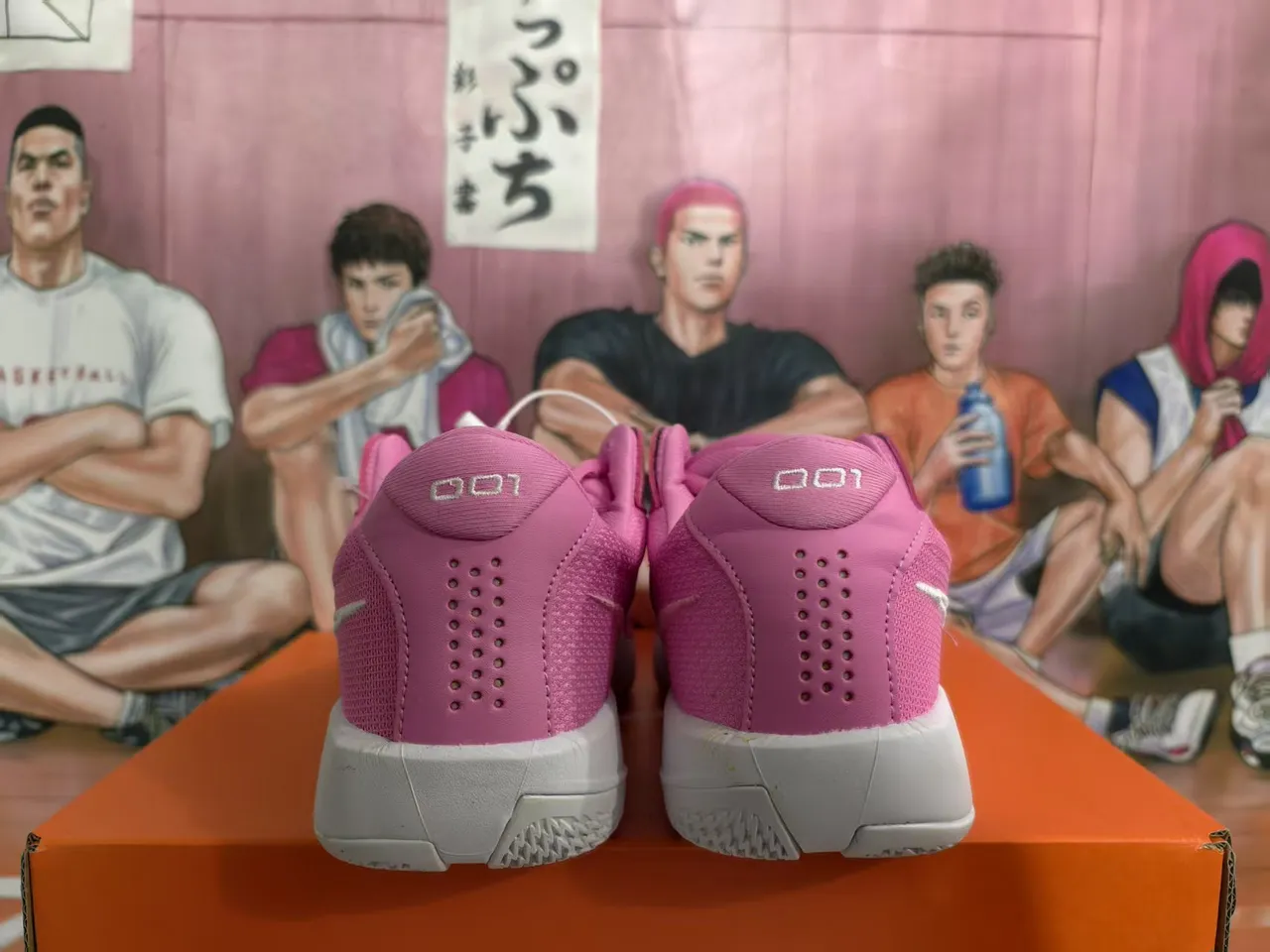 Nike গোলাপি আর সাদা লো-টপ মেশ এবং সিন্থেটিক বাস্কেটবল জুতো 5