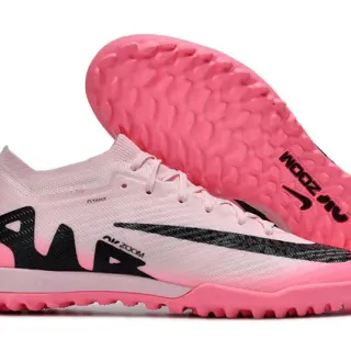 Nike Chaussures de football Turf Flyknit Knit Upper rose et noir avec Swoosh et graphique latéral