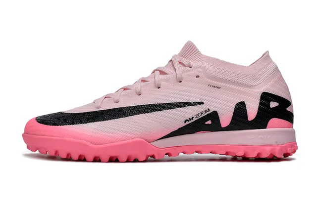 Nike Chaussures de football Turf Flyknit Knit Upper rose et noir avec Swoosh et graphique latéral 6
