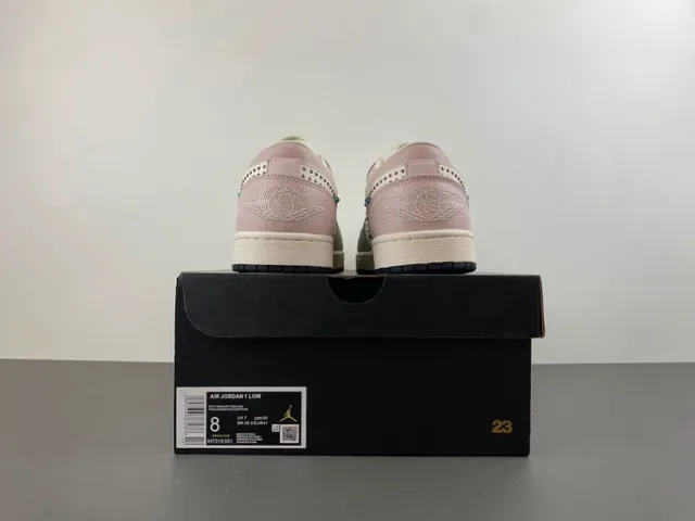 Nike 粉灰 铆钉 Swoosh 图案 鳄鱼压纹 鞋跟 生活方式运动鞋 17