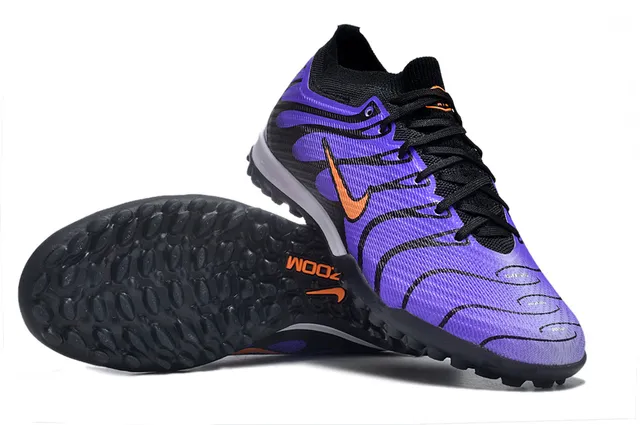 Nike أحذية كرة القدم للعشب بنفسجي وأسود مع وجه علوي من التنسج وطبقات الموجة الاصطناعية 2