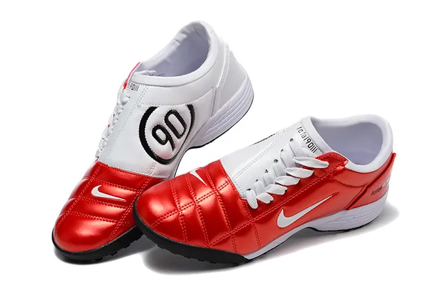 Nike أحمر أبيض لامع أعلى اصطناعي بناء لوحة مبطنة ملعب كرة قدم أحذية 2