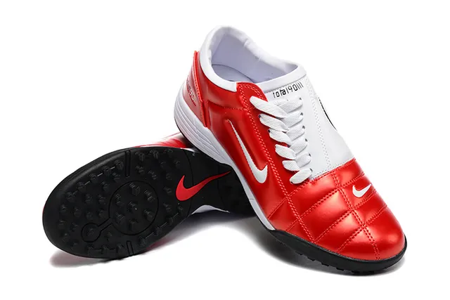 Nike أحمر أبيض لامع أعلى اصطناعي بناء لوحة مبطنة ملعب كرة قدم أحذية 6