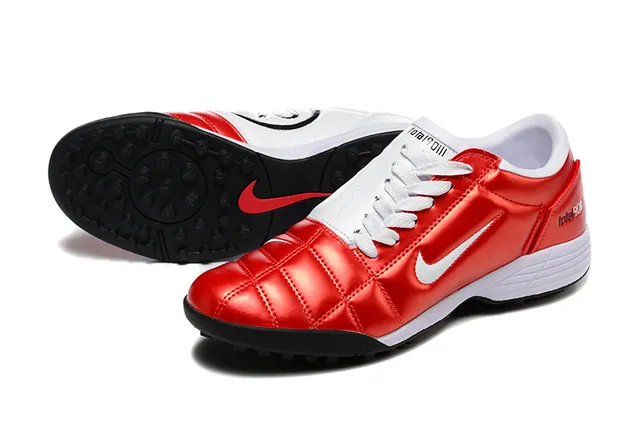 Nike أحمر أبيض لامع أعلى اصطناعي بناء لوحة مبطنة ملعب كرة قدم أحذية 7