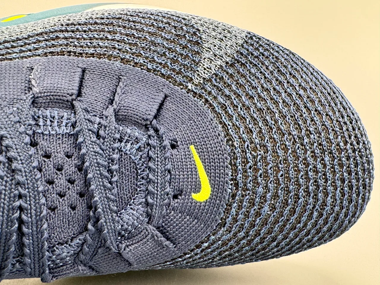 Nike Road Racing AF Bleu Marine Rose Jaune Néon Chaussures de course 2