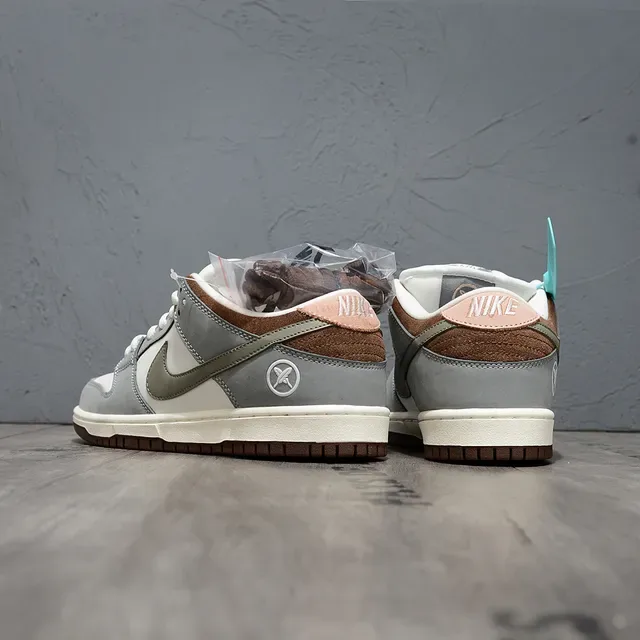 耐克 SB Dunk Low 灰白橄榄滑板鞋 3