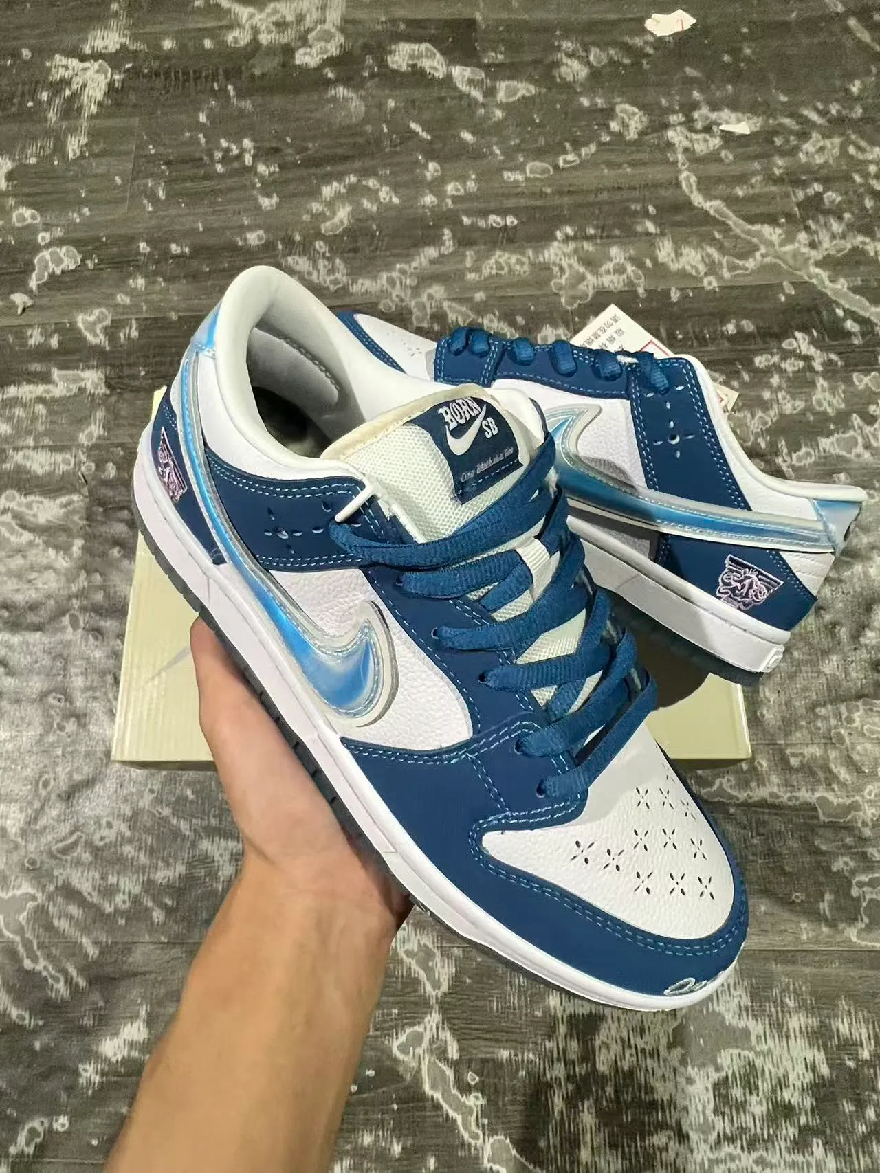 Nike SB Dunk Low Navy White Iridescent Swoosh Chaussures de skateboard 4