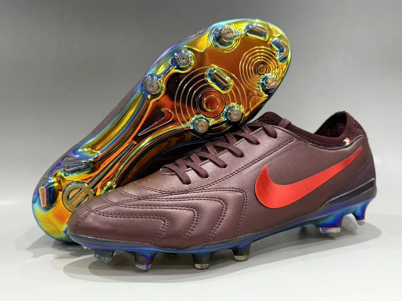 Nike Tiempo Legend Chaussures de football Rouge Vin Iridescent Terrain ferme 4