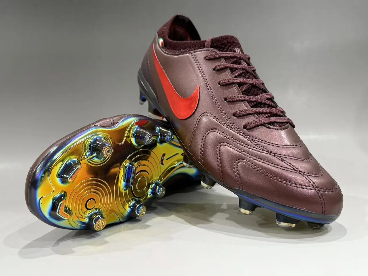 Nike Tiempo Legend Chaussures de football Rouge Vin Iridescent Terrain ferme 10