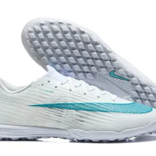 Nike  Blanc  Bleu Flyknit Upper Silhouette à faible profil Turf Chaussures de football