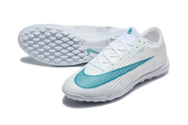 Nike White Blue Flyknit Upper Low-Profile Silhouette Turf Soccer Shoes 6