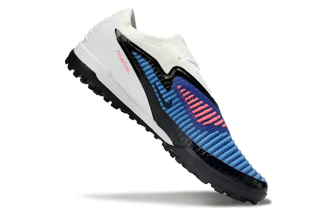 Nike White Blue Low-Cut Knit Upper Turf Soccer Shoes 2