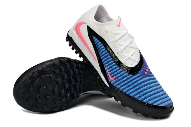 Nike White Blue Low-Cut Knit Upper Turf Soccer Shoes 4