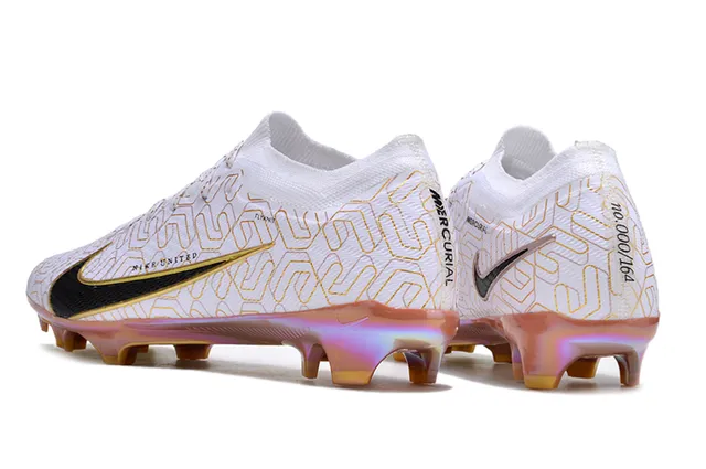 নাইক সাদা সোনালি Flyknit উপরের অংশ জ্যামিতিক প্রিন্ট ফার্ম-গ্রাউন্ড সকার শু 4