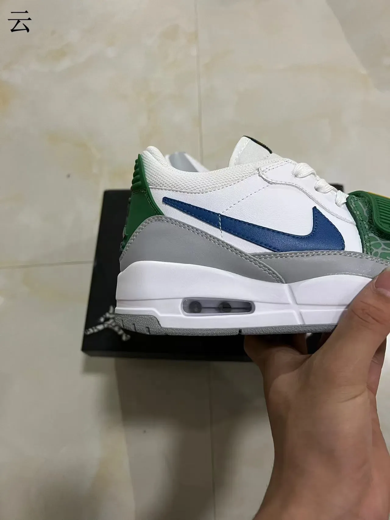 Nike সাদা সবুজ লো-টপ স্ট্র্যাপ লाइফস্টাইল স্নিকার 7