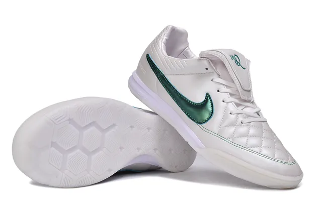 Nike Zapatos de fútbol indoor blanco y verde con empeine sintético acolchado y Swoosh metálico 4