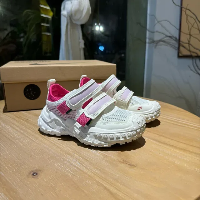 Nike White Pink Chunky Sole Dual Velcro Straps Lifestyle Sneakers 5